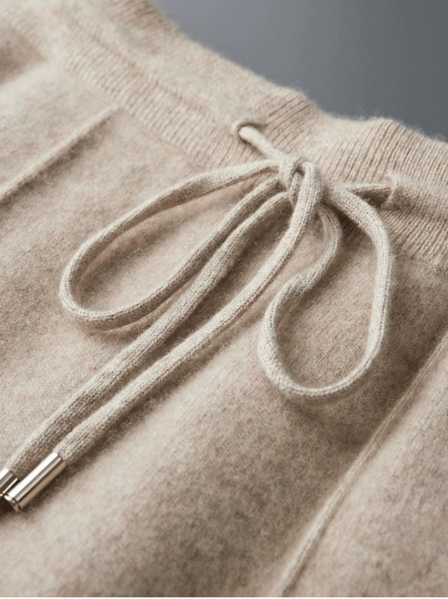 Soft Wool Slim Ankle Sweatpants - Louvelle
